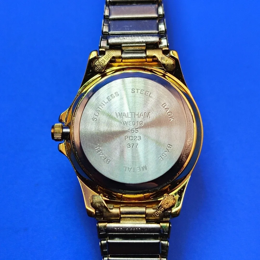 New Vintage 1997 Waltham Day/Date 25mm‎ Women's Quartz Watch W/ Box Size 5.5-8.5